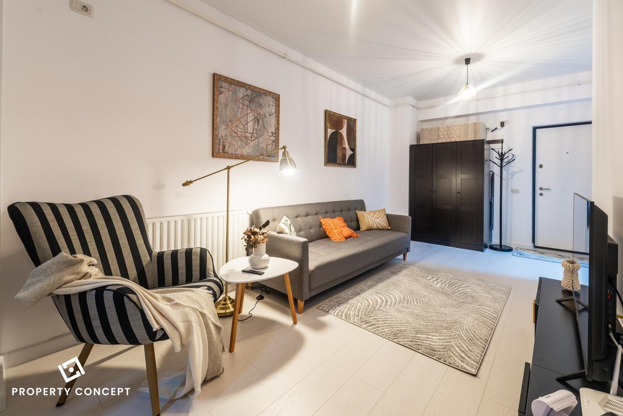 912 Apartment *